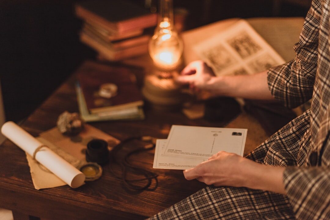 detective reading old letters